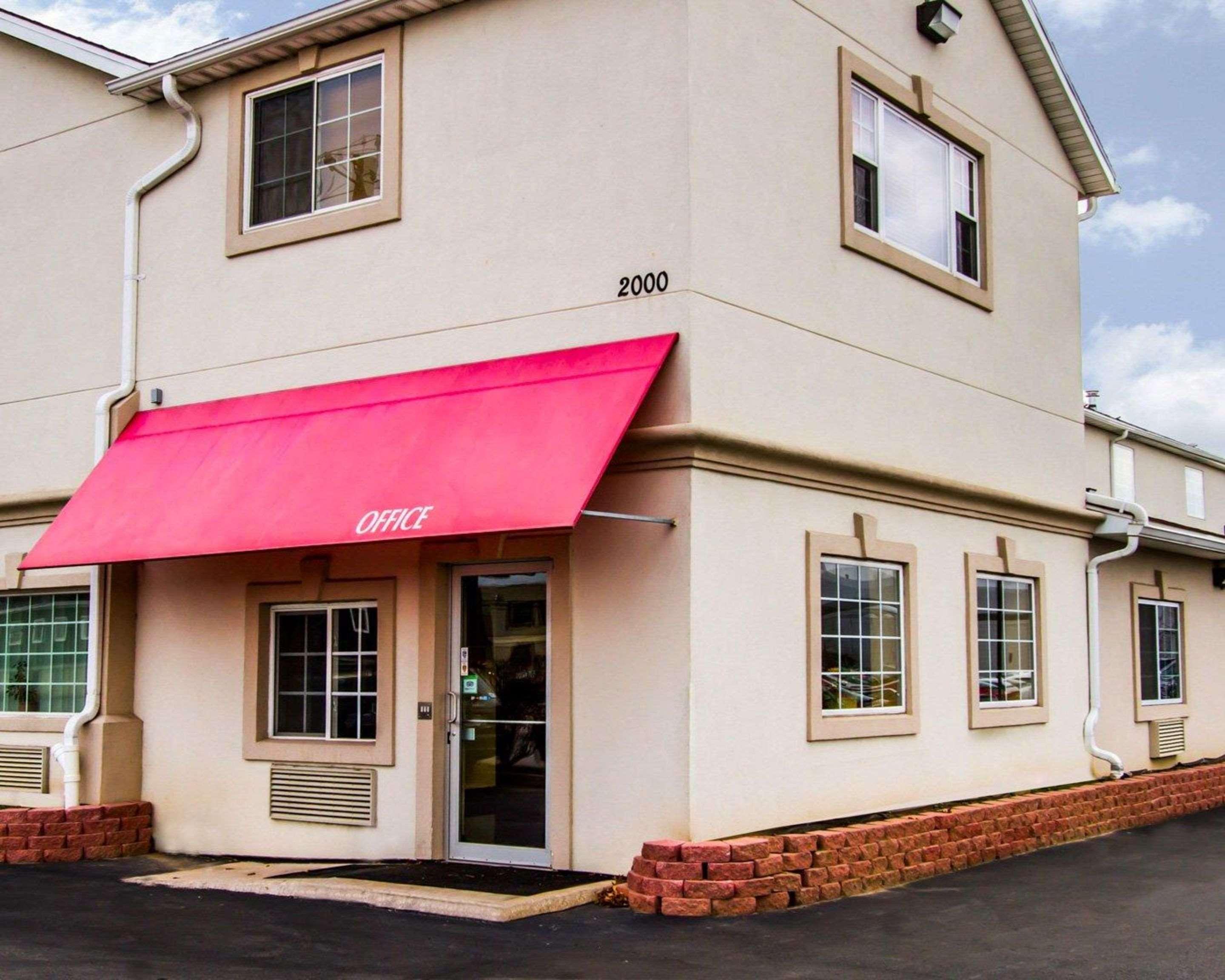 Econo Lodge Tonawanda I-290 Exterior photo